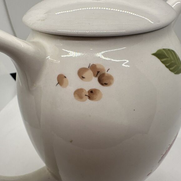 Vintage Johnson Brothers Cerise Very Rare Discounted Tea Pot Apple Basket Design - Picture 5 of 16